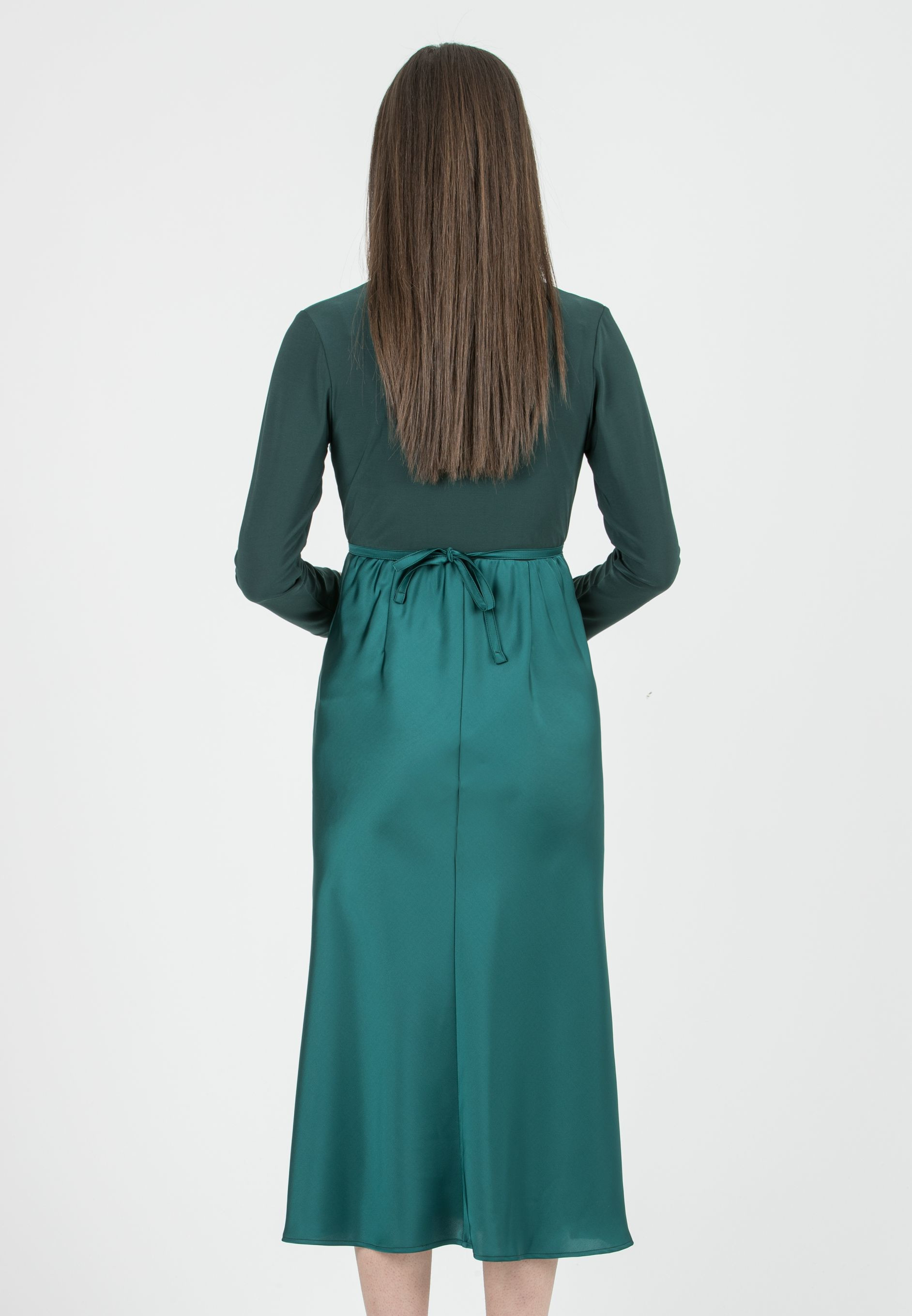 DILETTA M/L - Maternity & Nursing Dress with Crossover Bodice and Satin Skirt (Smeraldo)