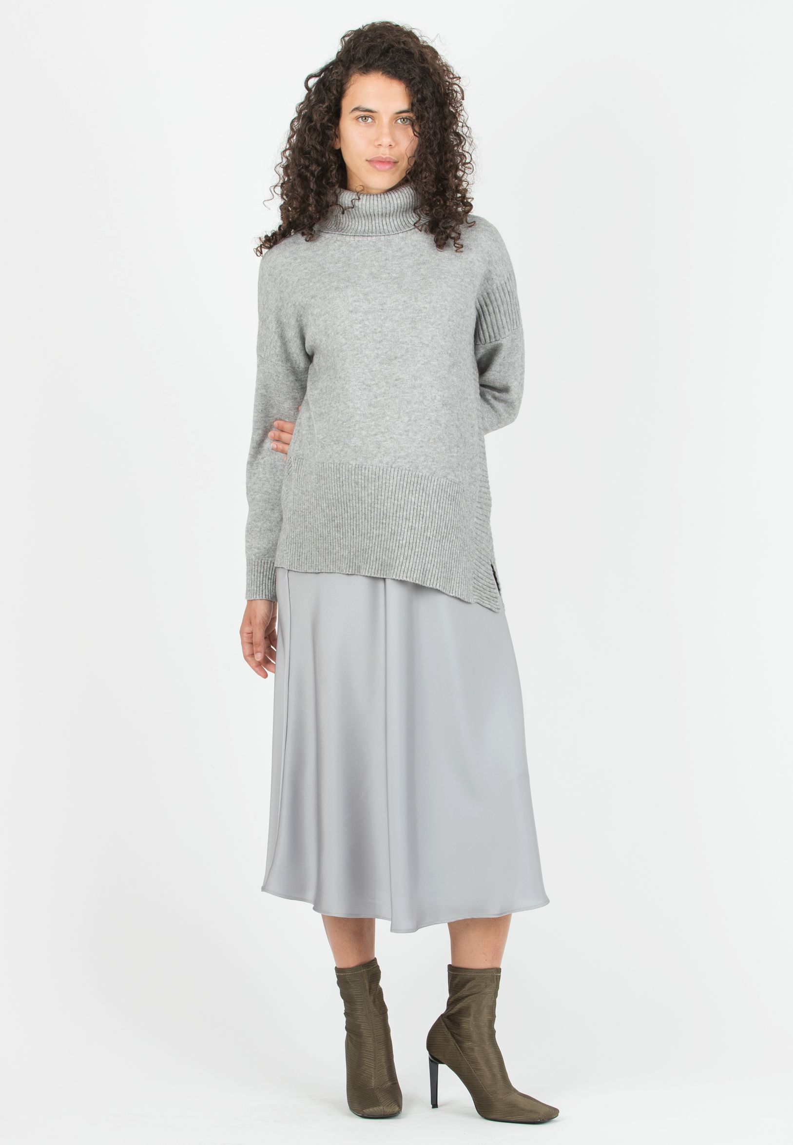 BRANDY - Maternity Wool Blend Sweater with Asymmetric Hem (Grigio Chiaro)