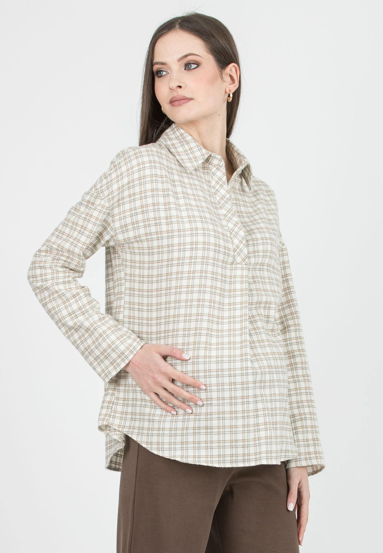 OLIVIA Q - Maternity Oversized Cotton Flannel Shirt in Check (Ecru')