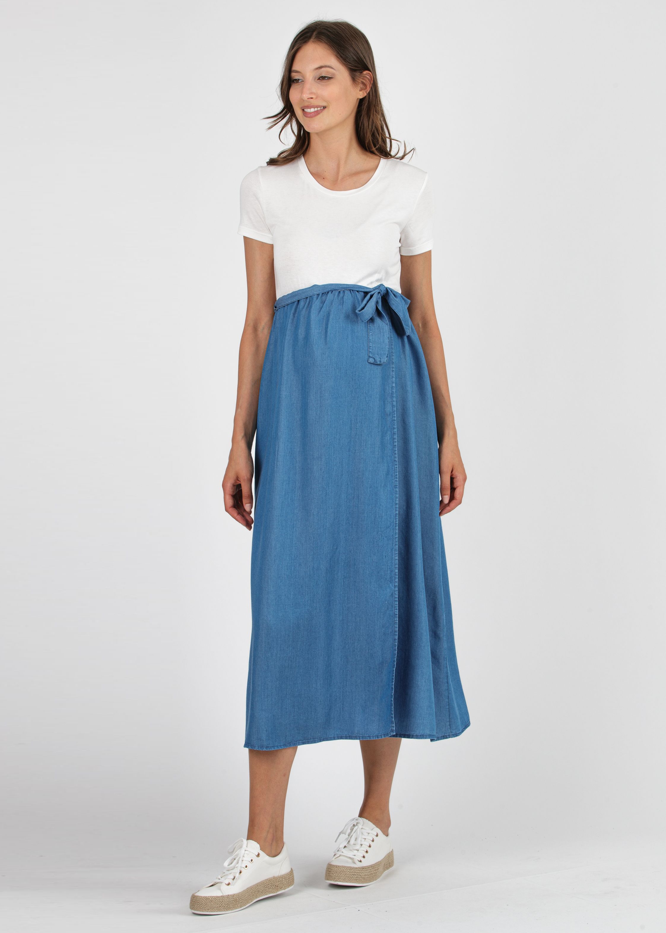Midi Maternity Dress with Wraparound Skirt in Tencel (Denim , XS)