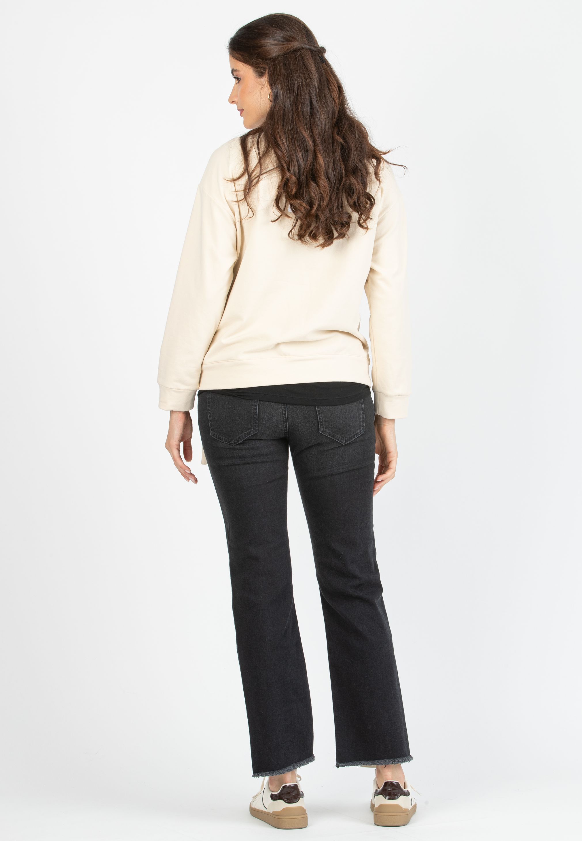 GIADA BLACK - Cropped Straight Maternity Jeans with Fringed Hem (Nero)