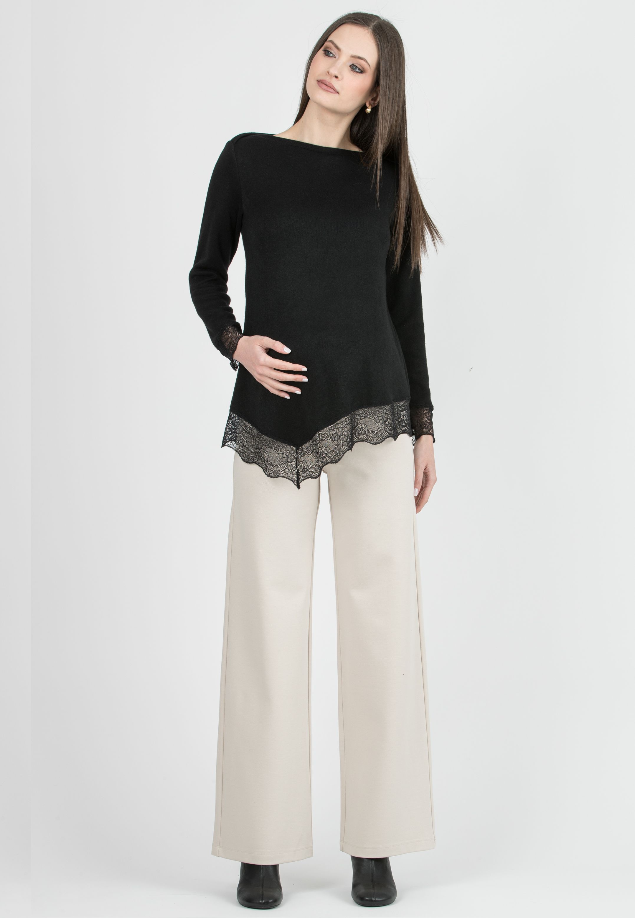 ERIKA - Asymmetric Maternity Top with Lace Details (Nero)