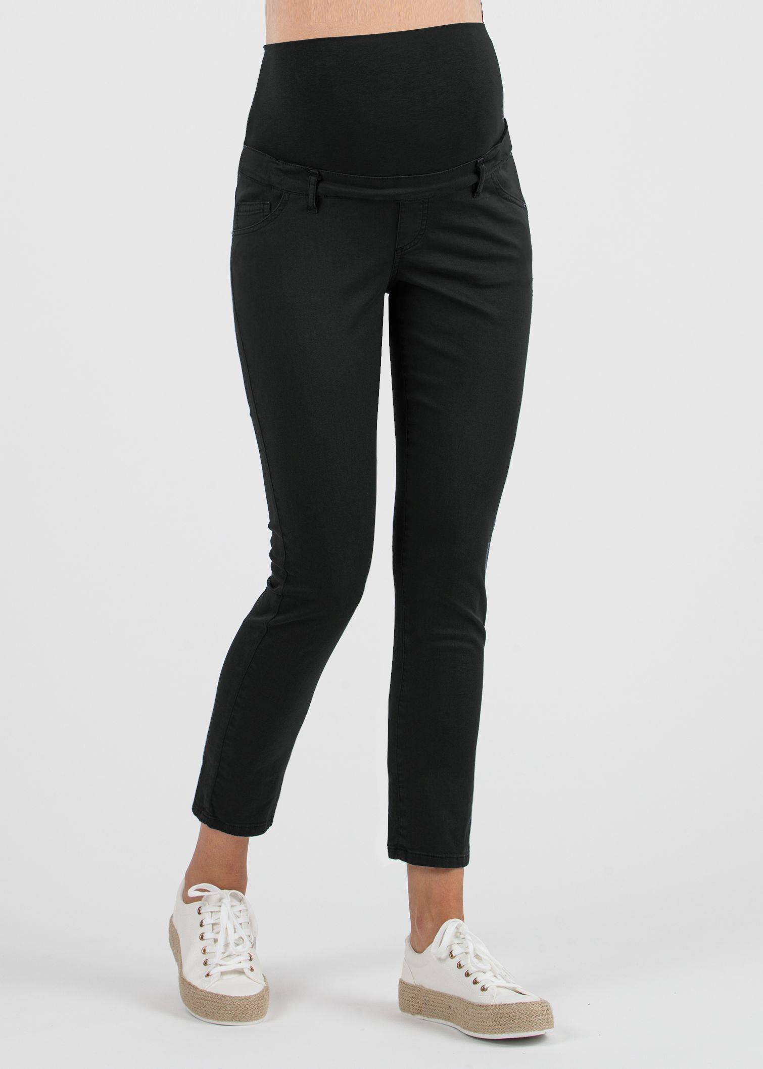 Cropped Mom Fit Slim Maternity Trousers in Gabardine (Black, XS)