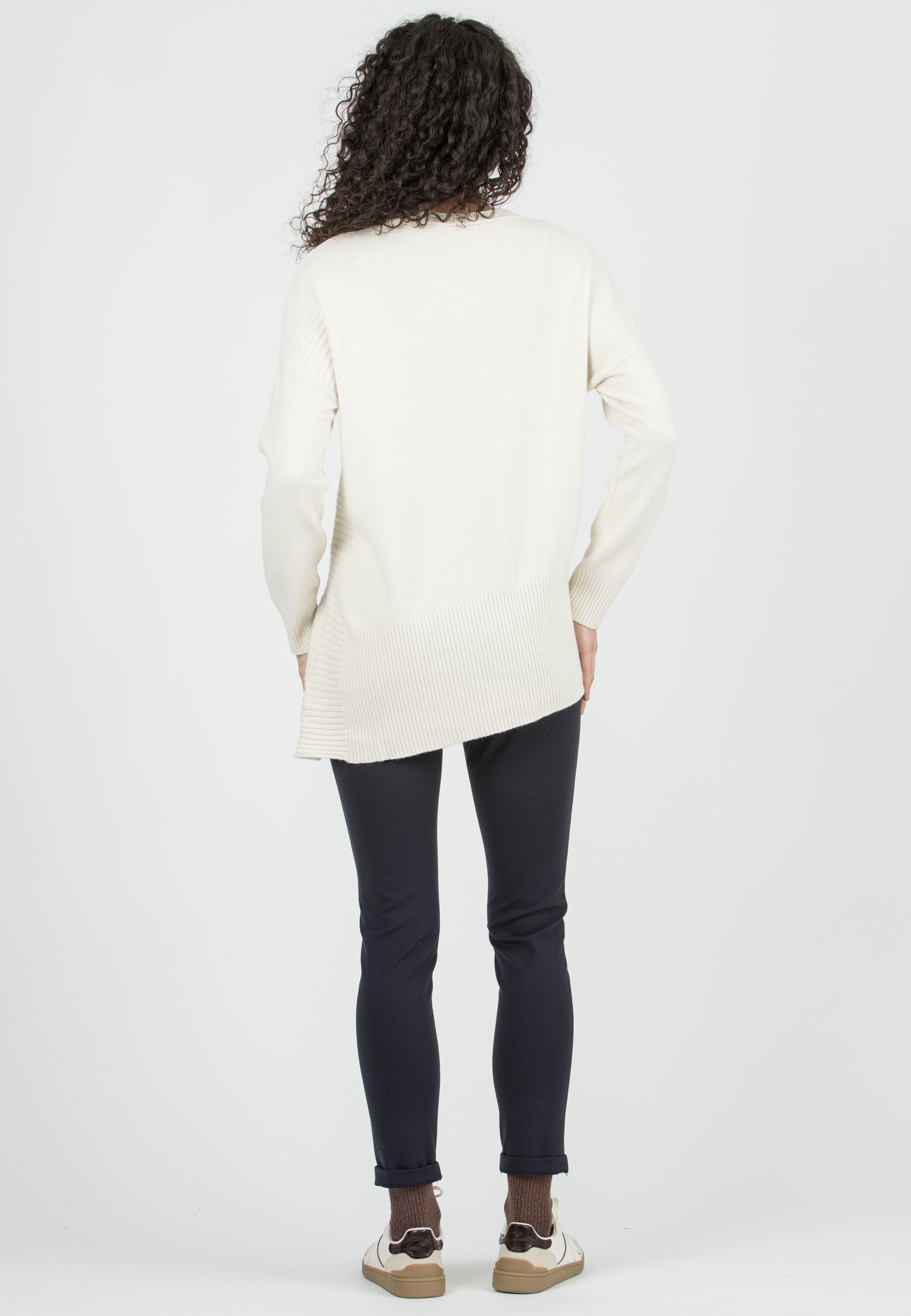 BRANDY - Maternity Wool Blend Sweater with Asymmetric Hem (Naturale)