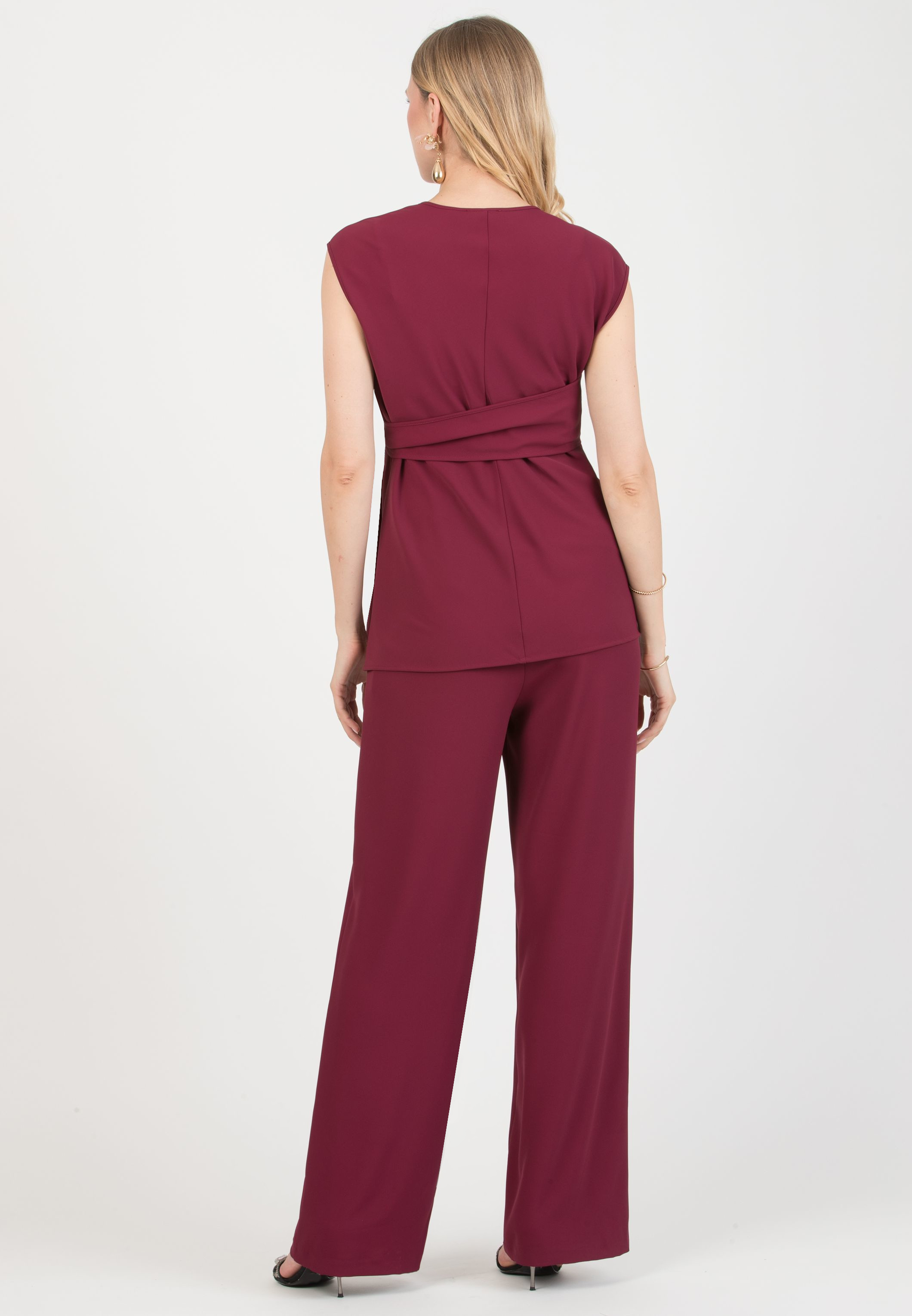 CLARISSA M – Maternity & Nursing Bias-Cut Top in Cady (Bordeaux)