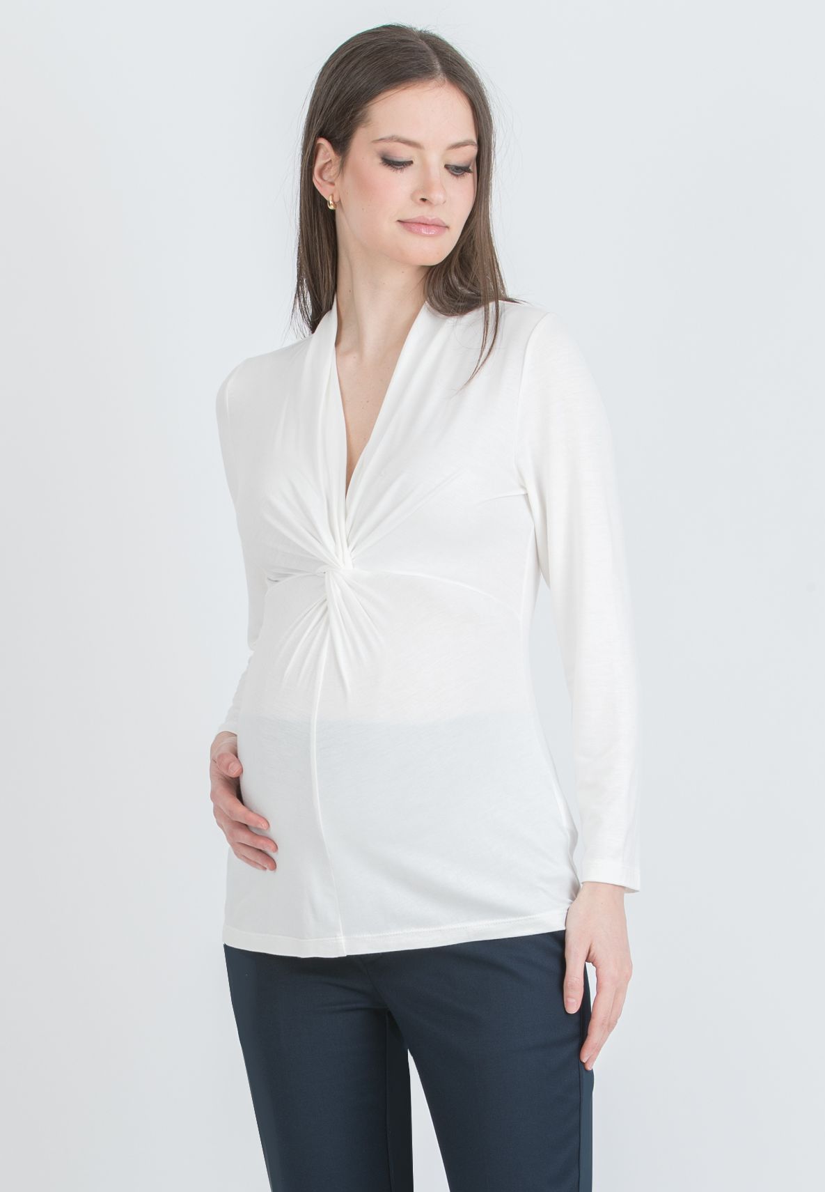 ISSA J – Maternity & Nursing Top in Stretch Viscose Jersey with Front Knot (Ivory, S)