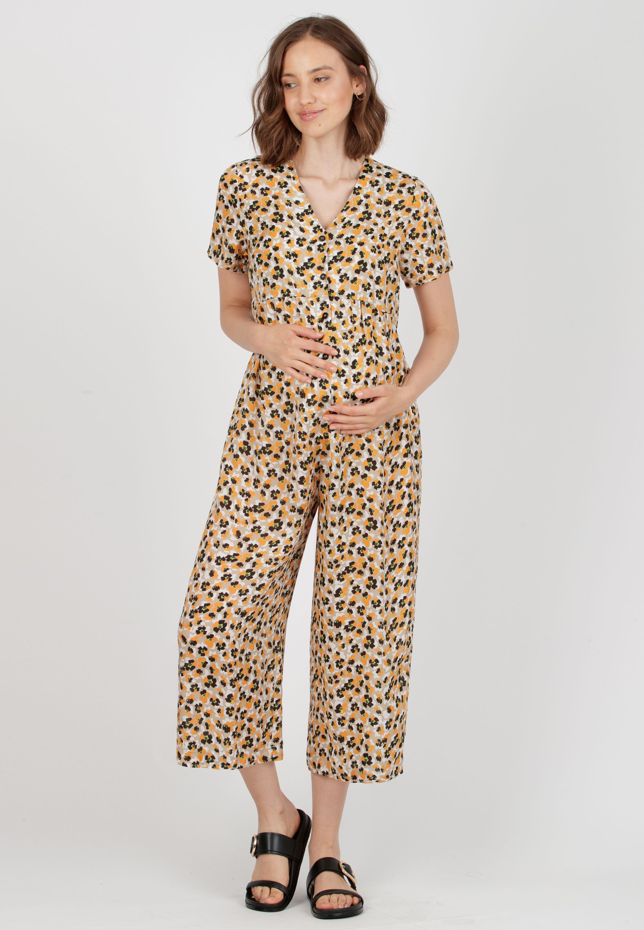 VIVIENNE F - Maternity Crepe Jumpsuit with Front Buttons (Beige, XS)