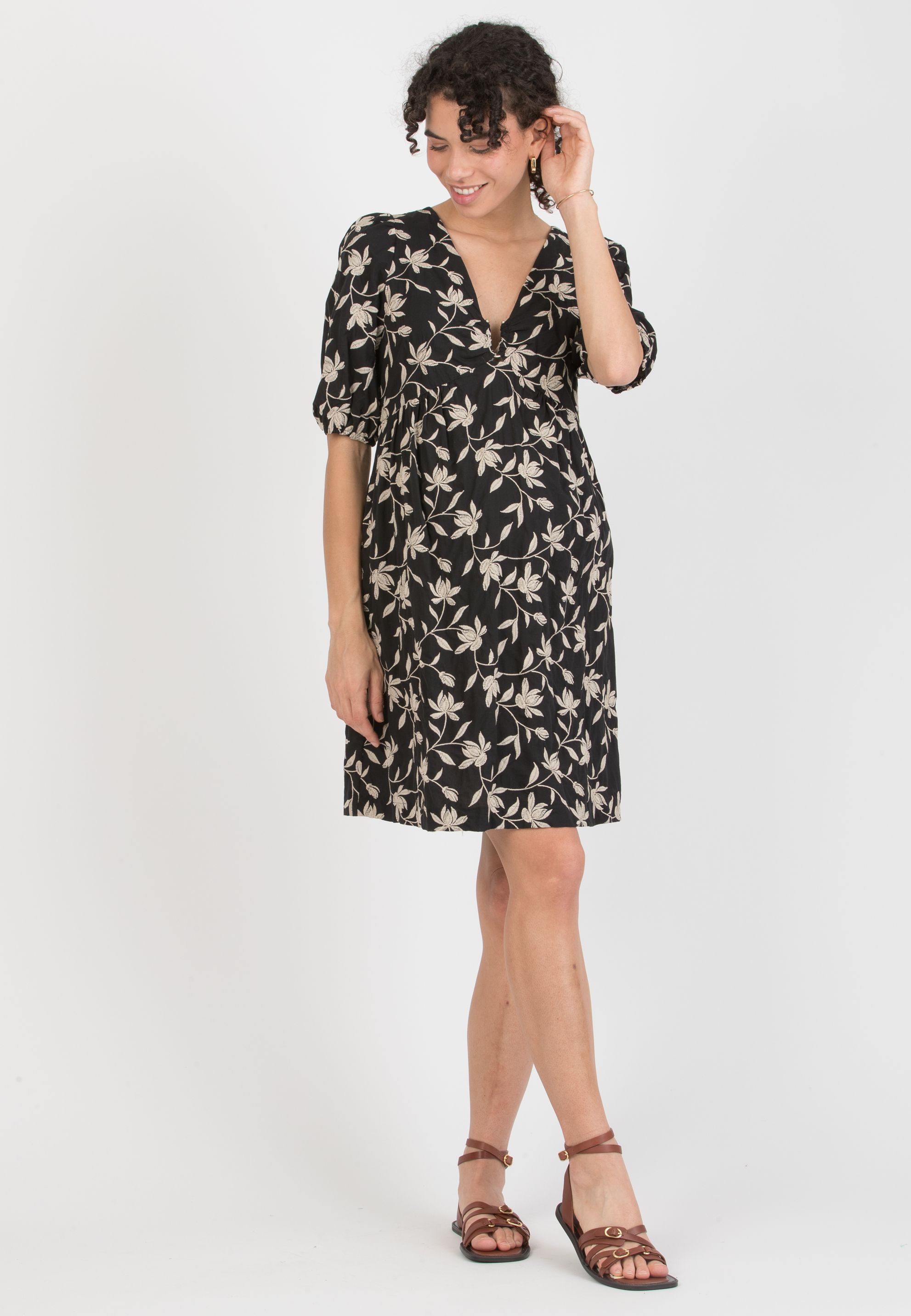 ELISABETTA – Maternity & Nursing Dress in Embroidered Cotton (Black, XS)