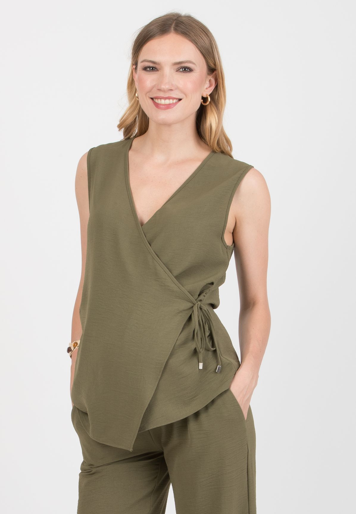 MADDOX - Cross-Over Maternity Gilet (Verde Militare)