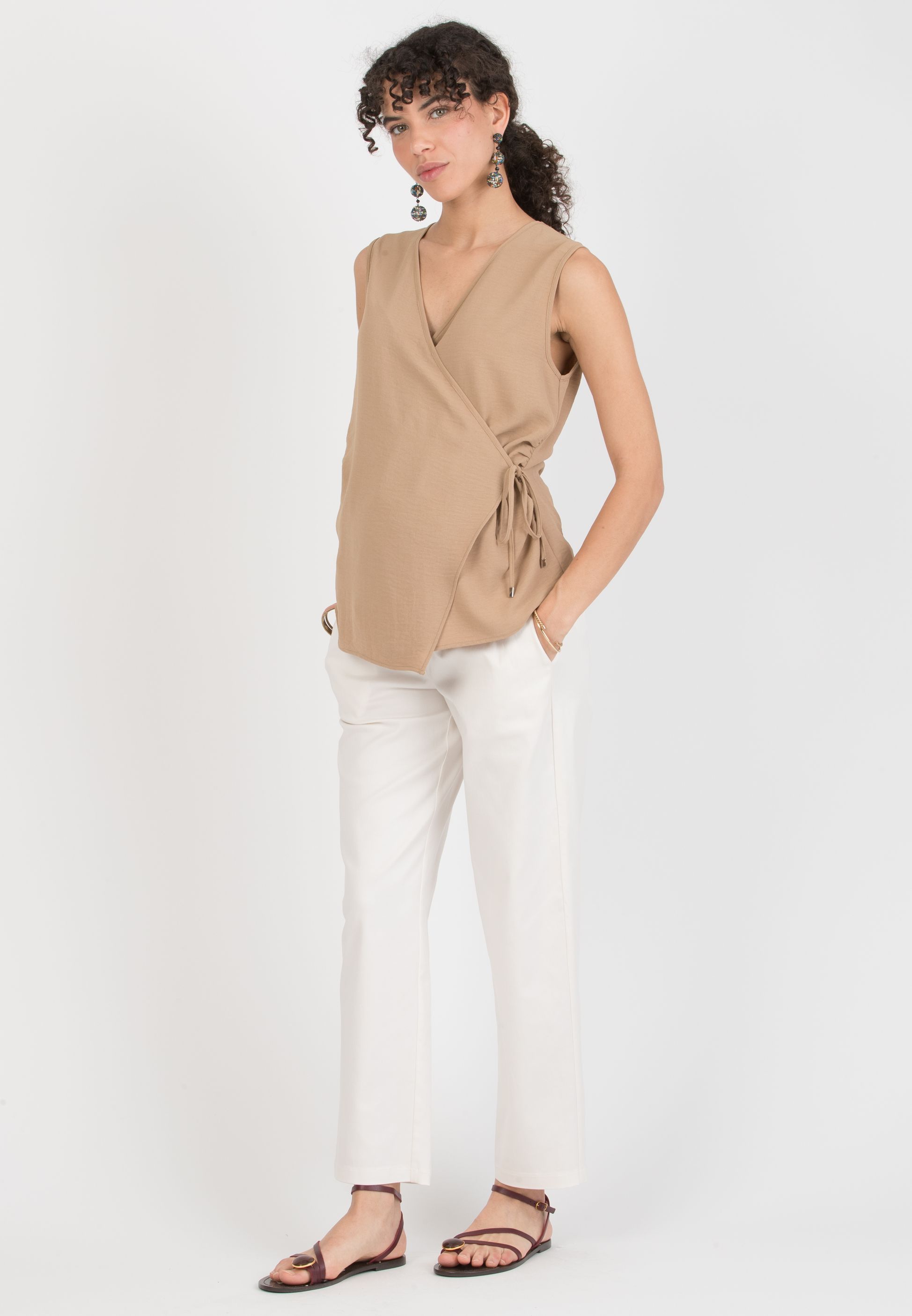 MADDOX - Cross-Over Maternity Gilet (Cammello)