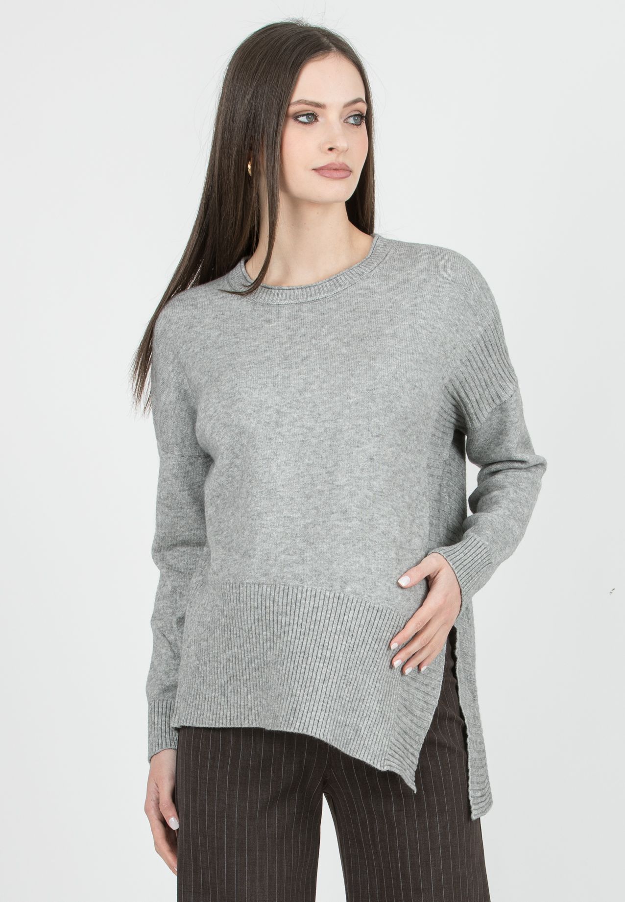 BRANDY - Maternity Wool Blend Sweater with Asymmetric Hem (Grigio Chiaro)