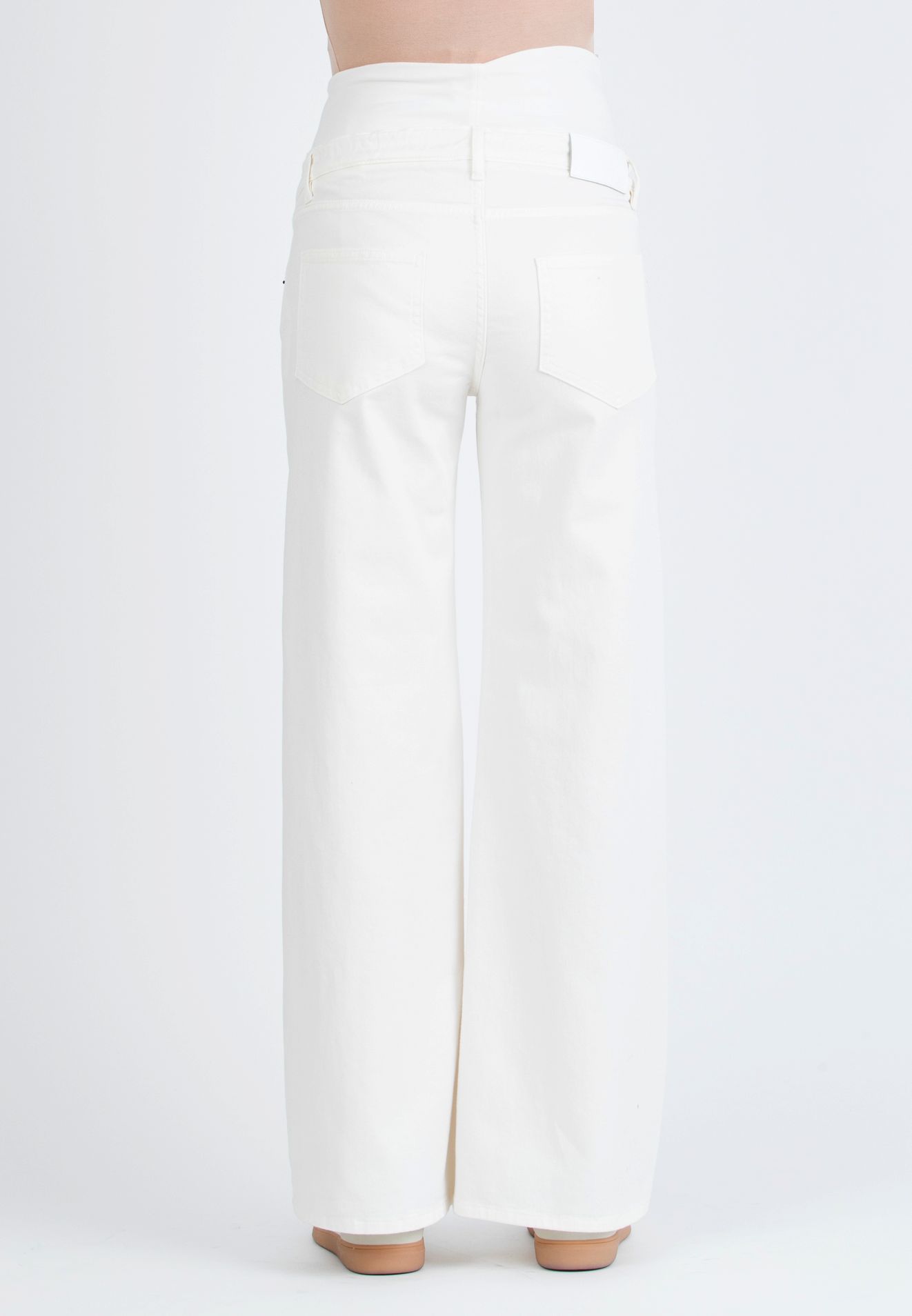 NOAH – Maternity Wide-Leg Jeans in Coloured Denim (Avorio)