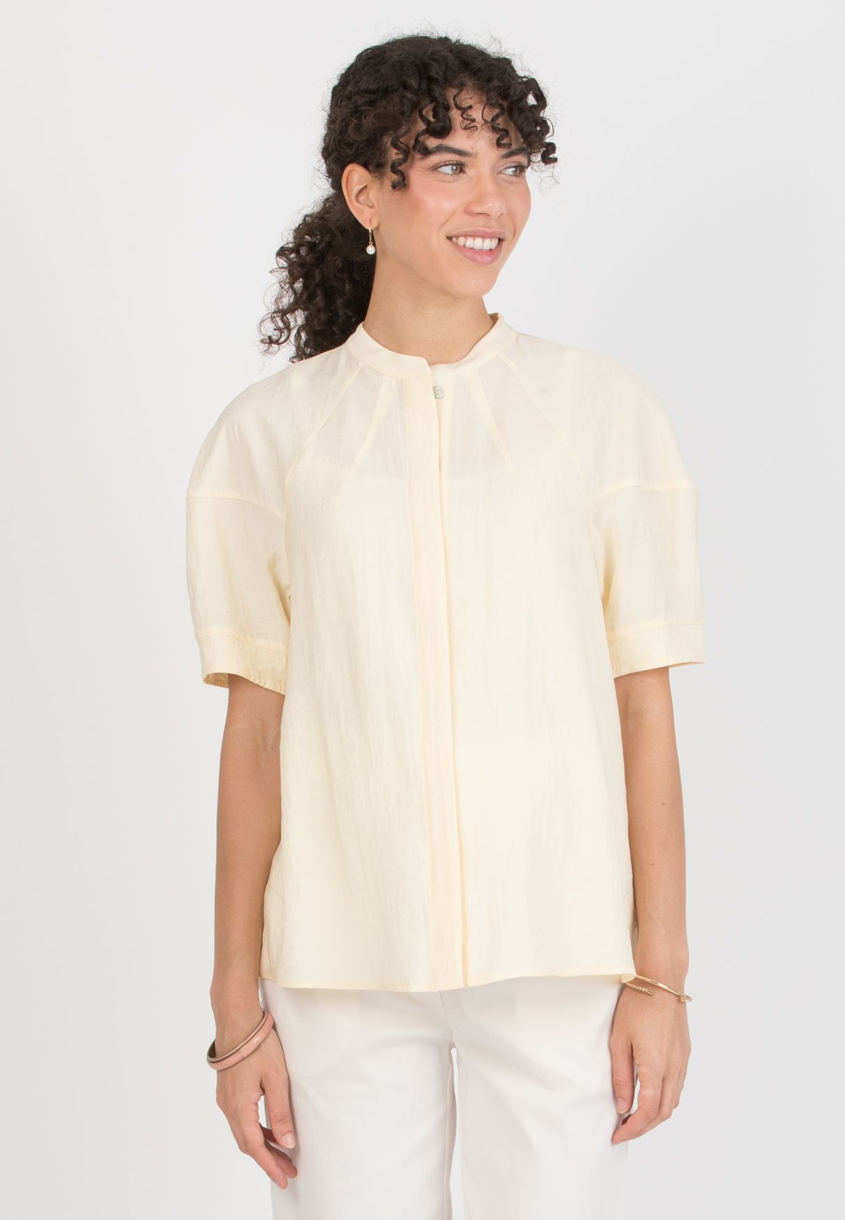 NICKI – Maternity & Nursing Blouse with Balloon Sleeves (Giallo)