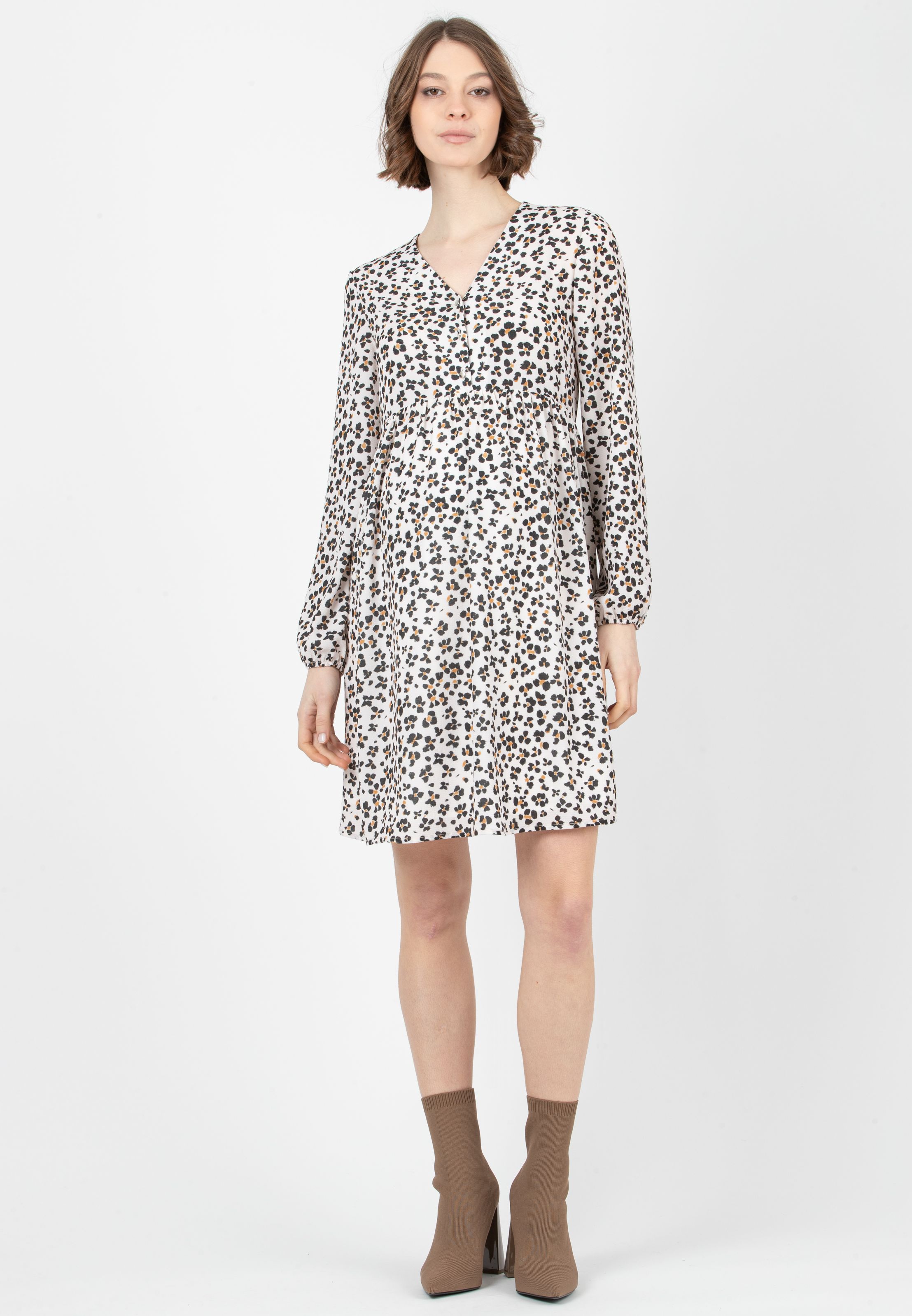 CHLOE M/L - Maternity & Nursing Dress with Front Buttons (Ivory, XS)
