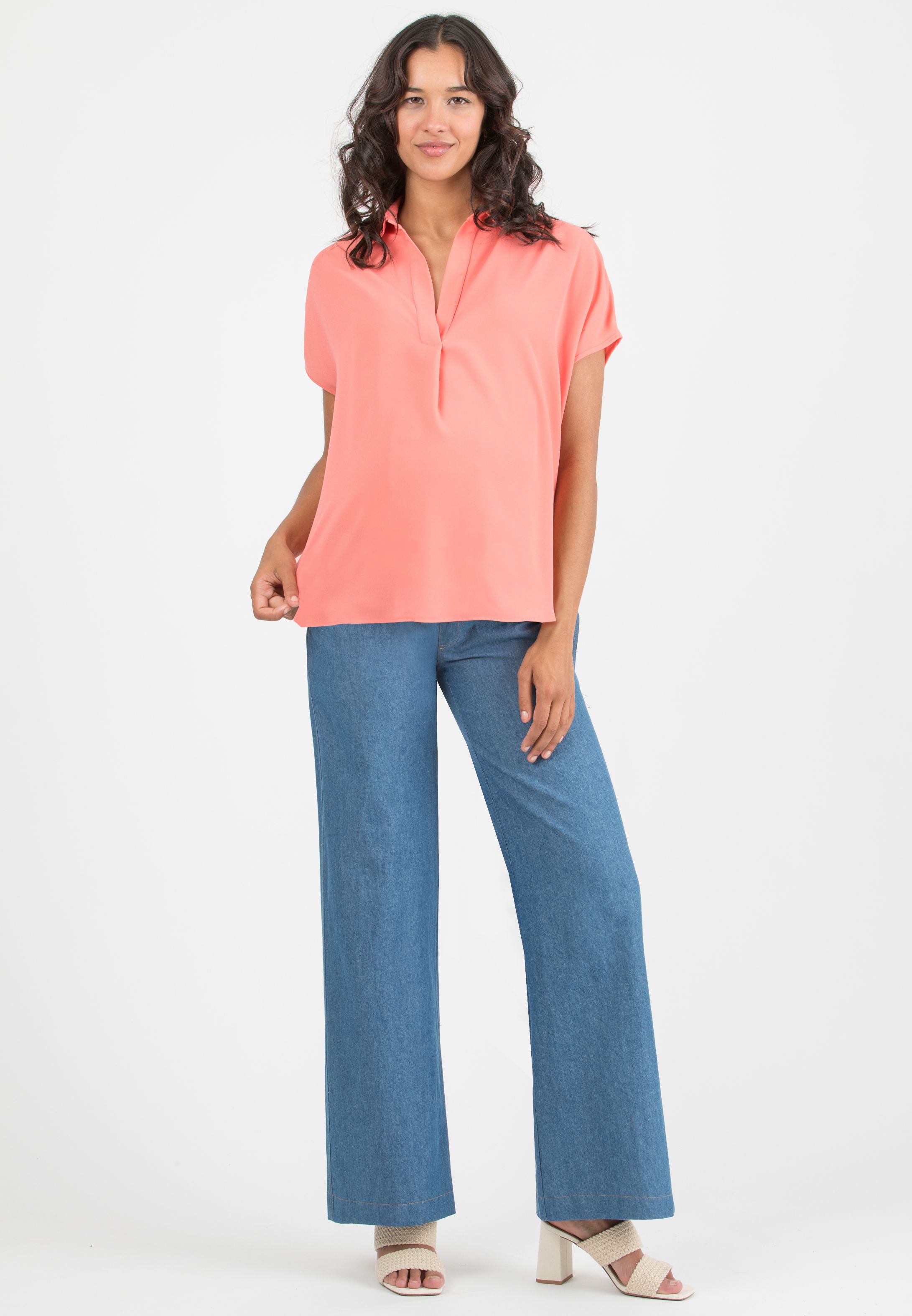 OLIVIA M/M – Oversized Maternity Shirt in Crepe (Corallo)