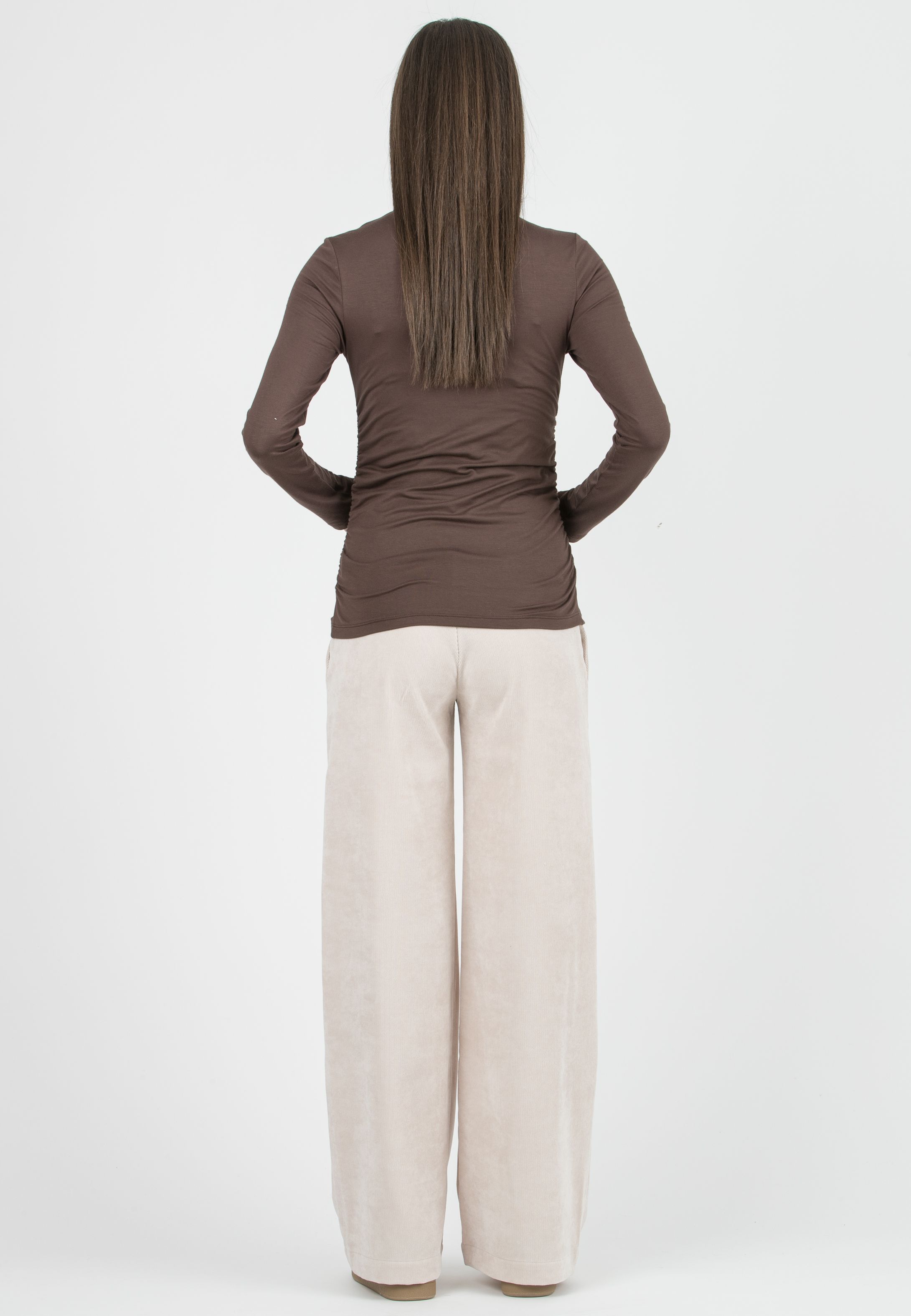 LARA – Maternity Turtleneck Top in Stretch Jersey (Marrone)