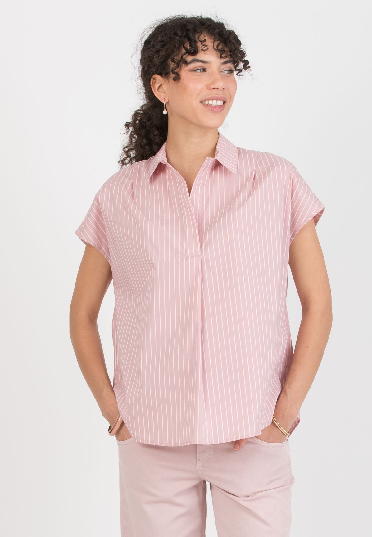 OLIVIA M/M – Oversized Maternity Shirt in Wide-Striped Cotton Poplin (Pink, XXS)