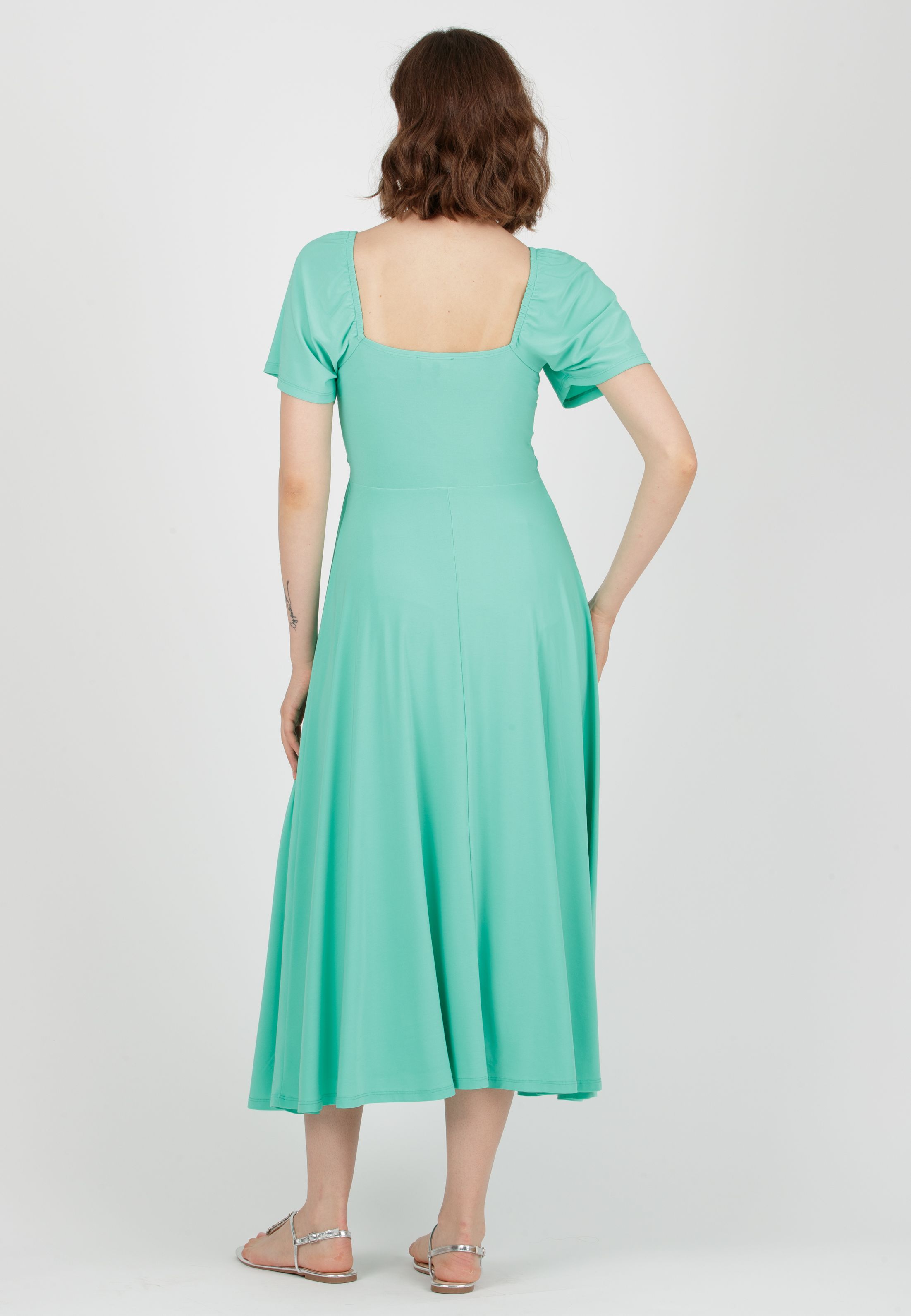 ESTELLE - Maternity & Nursing Dress with Sweetheart Neckline and Flared Midi Skirt (Verde Chiaro)