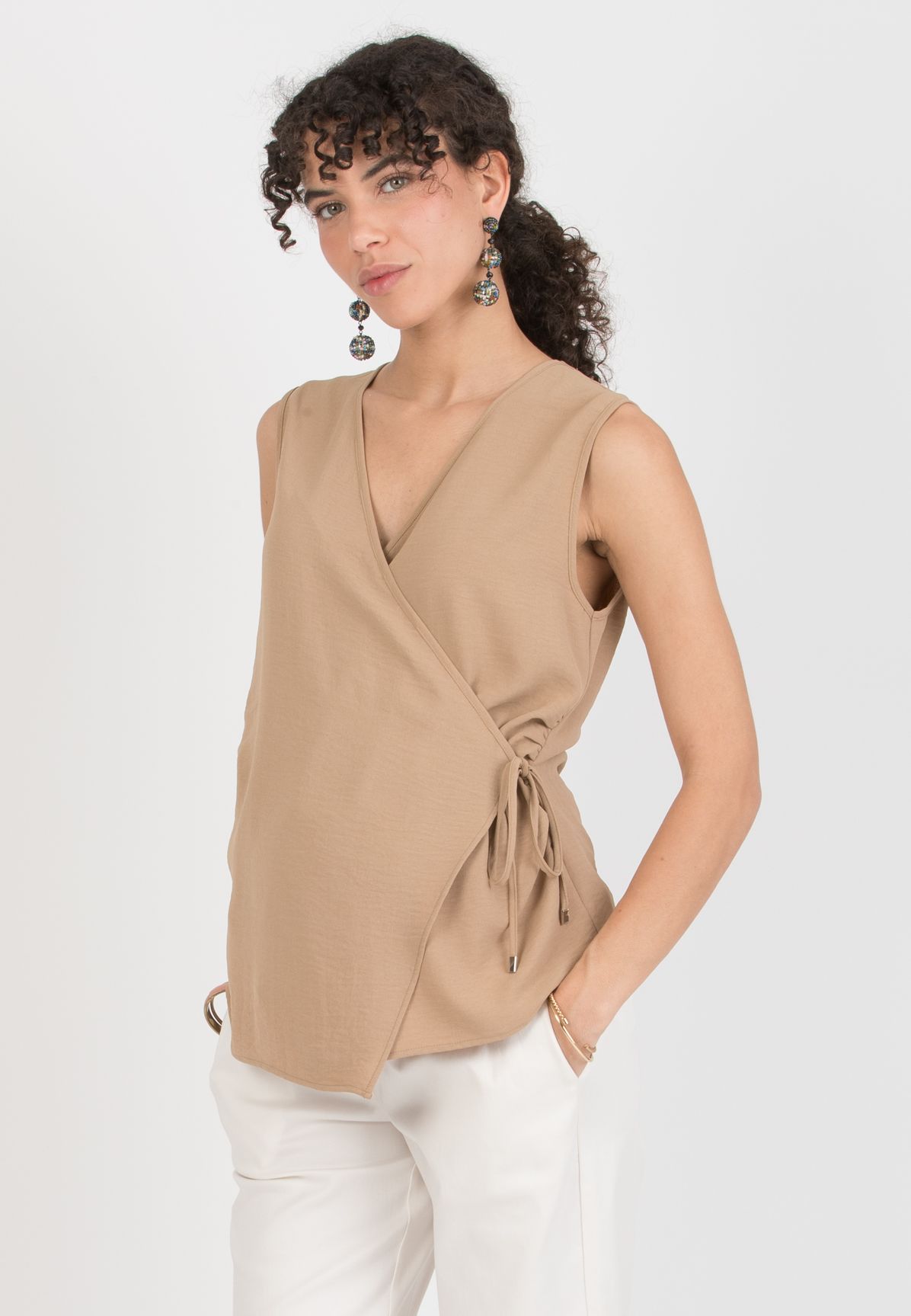 MADDOX - Cross-Over Maternity Gilet (Cammello)