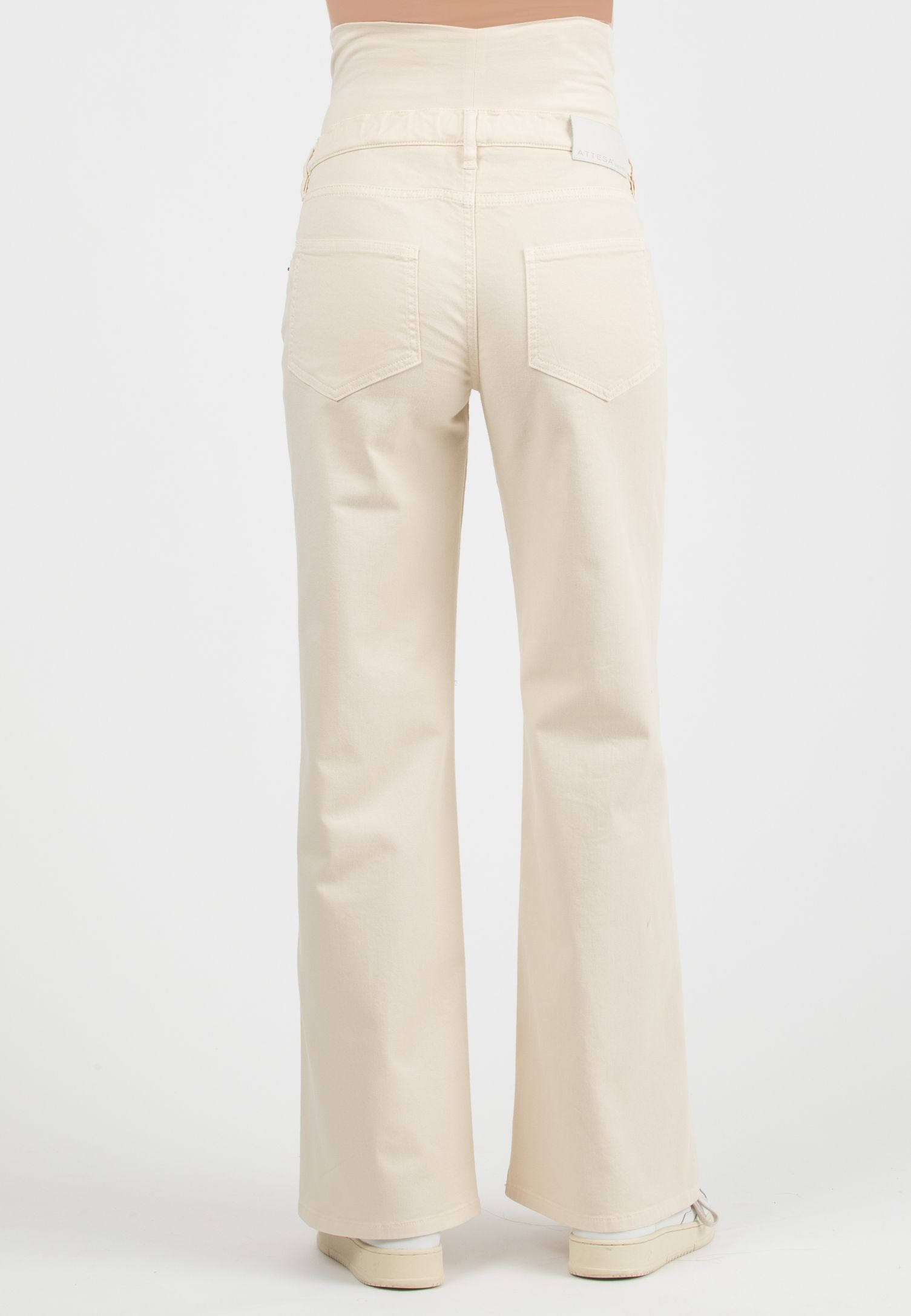 NOAH – Maternity Wide-Leg Jeans in Coloured Denim (Naturale)