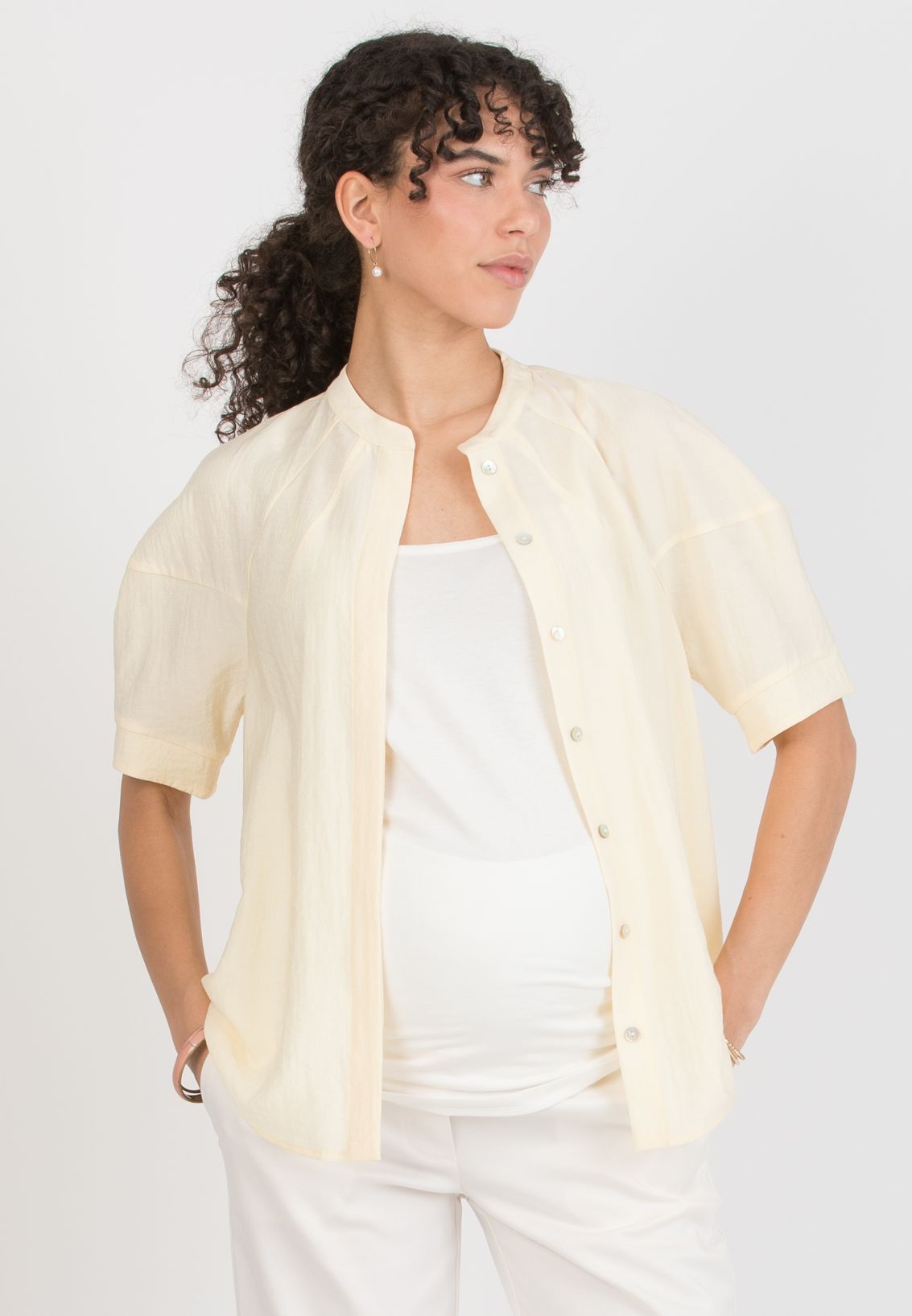 NICKI – Maternity & Nursing Blouse with Balloon Sleeves (Giallo)