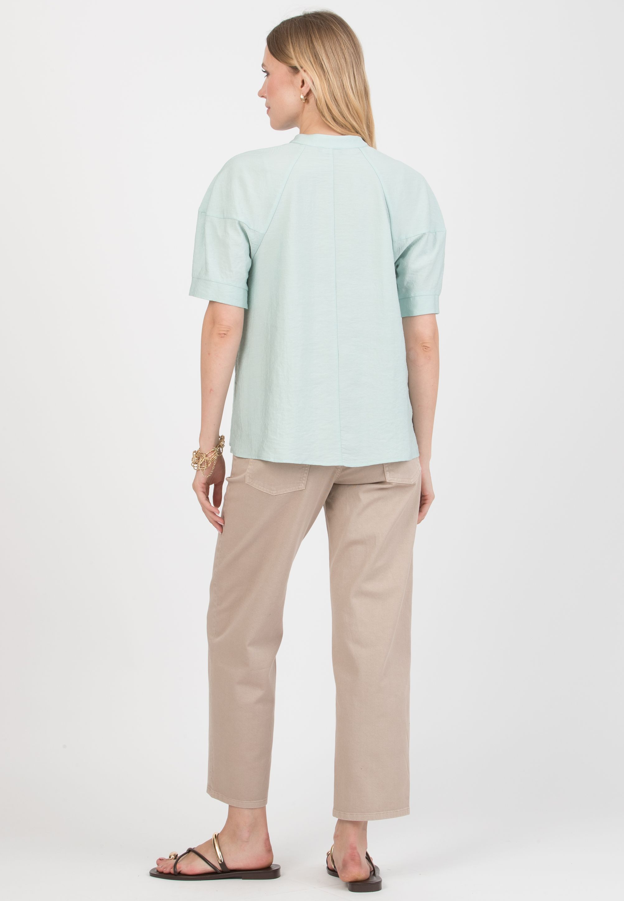 NICKI – Maternity & Nursing Blouse with Balloon Sleeves (Verde Chiaro)