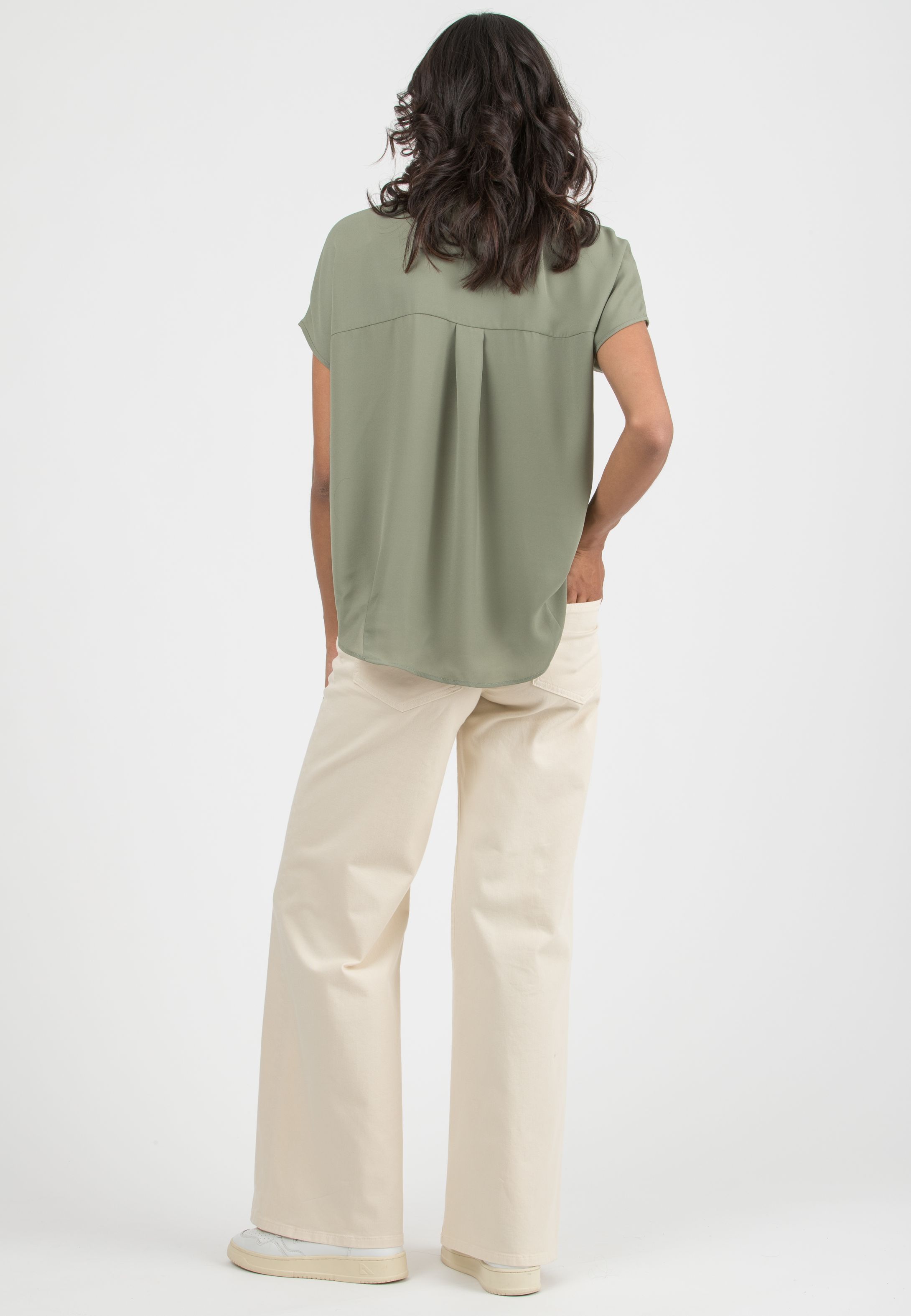 NOAH – Maternity Wide-Leg Jeans in Coloured Denim (Naturale)