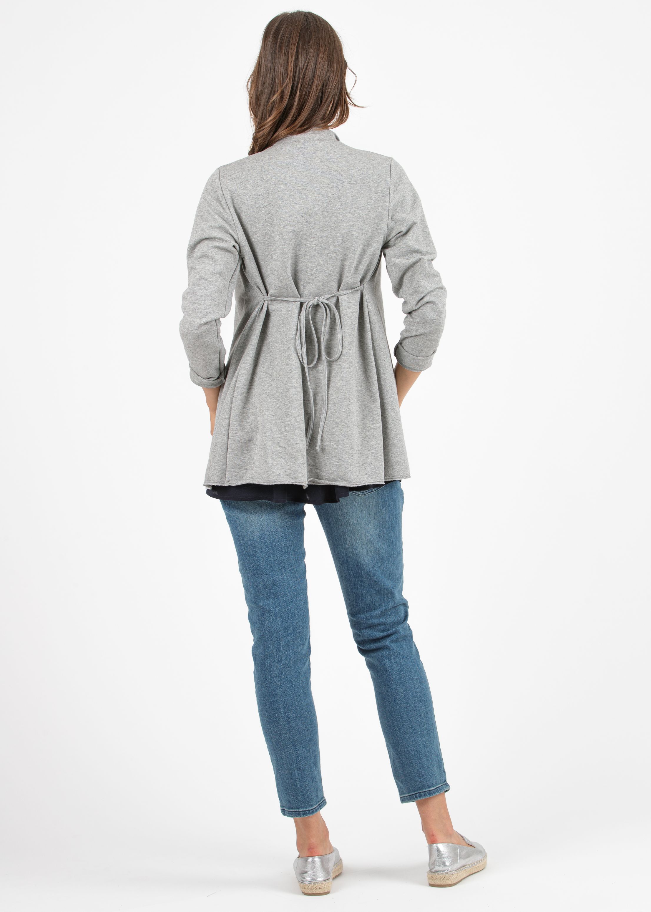 DEMI - Cropped Mom Fit Maternity Jeans in Heavy Denim (Blu)