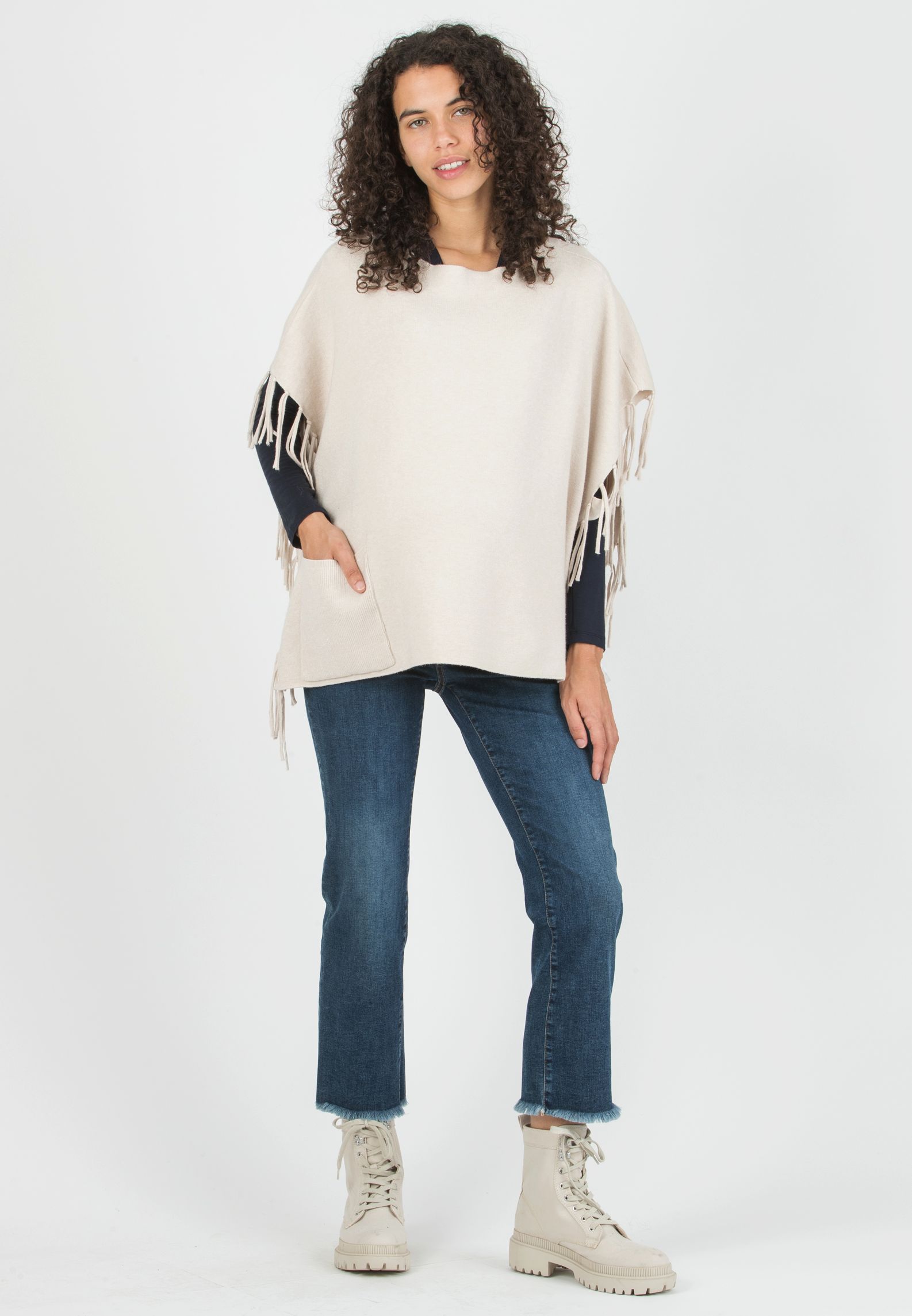 NICOLE - Fringed Maternity Cape (Naturale)