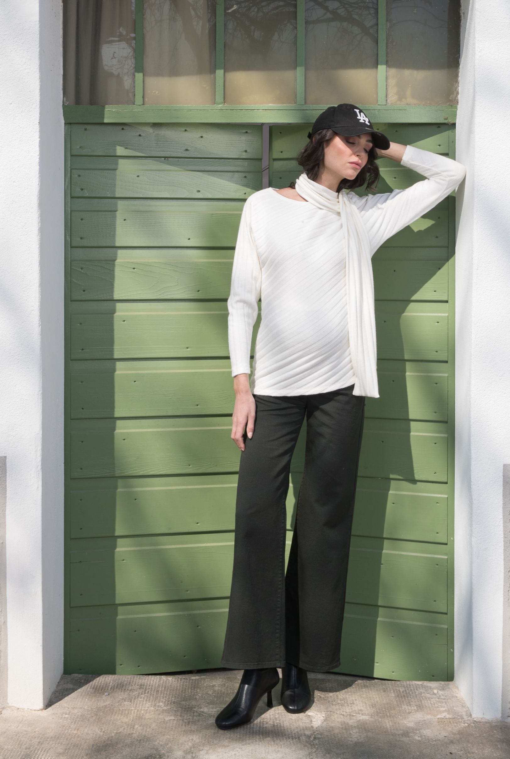 NOAH – Maternity Wide-Leg Jeans in Coloured Denim (Verde)