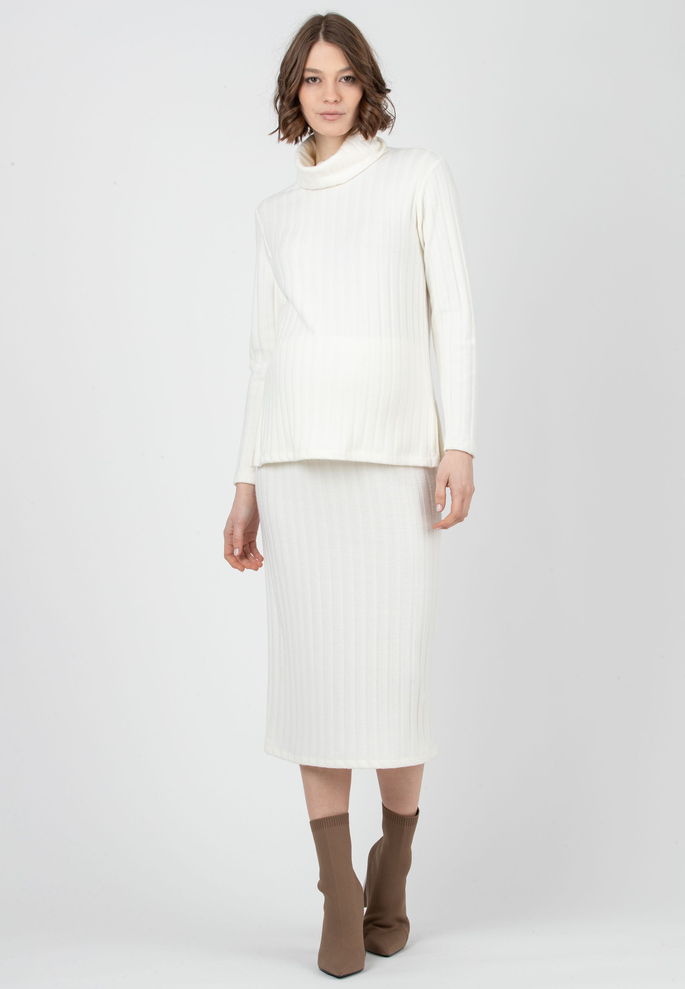 VERA -  Ribbed Knit Pencil Skirt (Naturale)