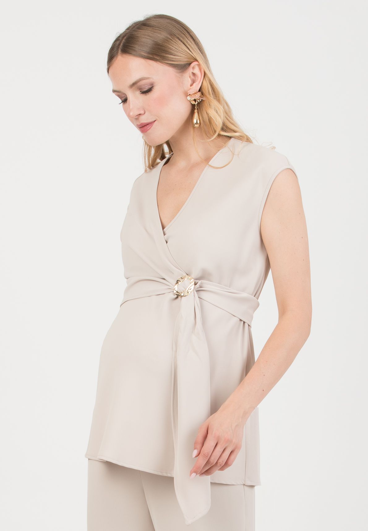 CLARISSA M – Maternity & Nursing Bias-Cut Top in Cady (Gesso)