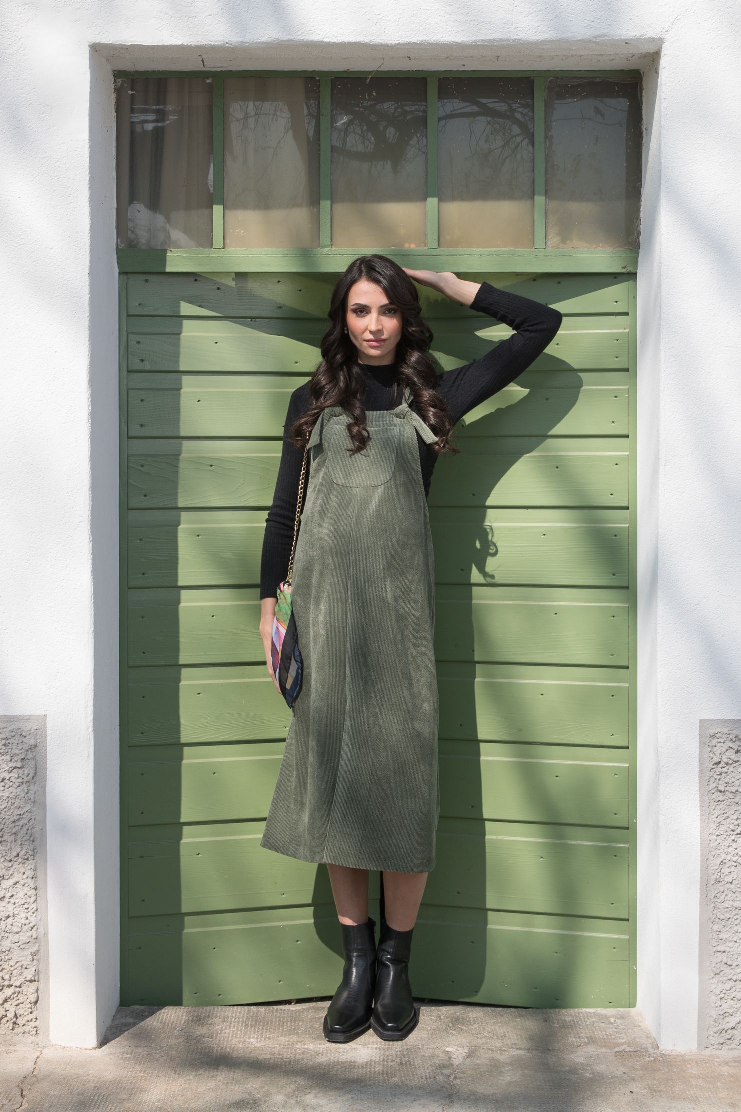 PAMELA – Maternity Corduroy Pinafore (Verde Kaki)