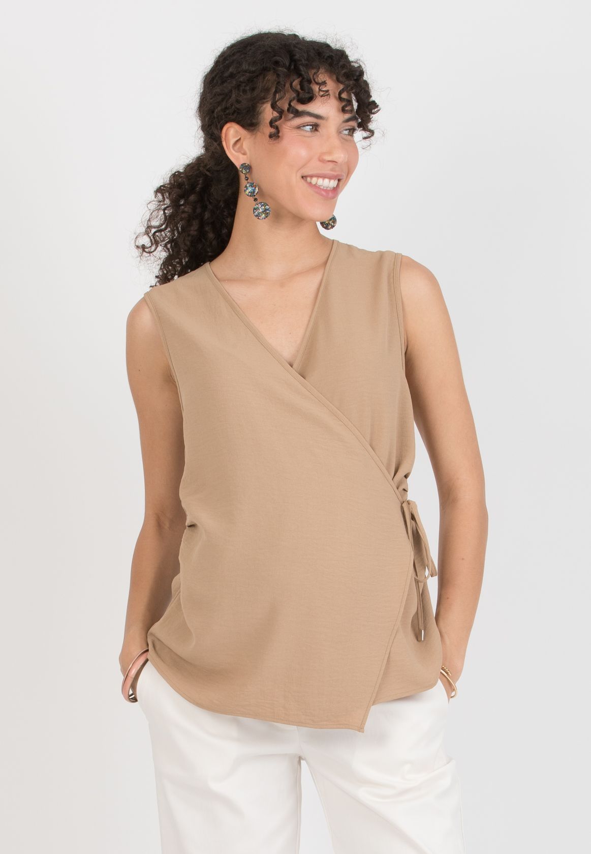 MADDOX - Cross-Over Maternity Gilet (Cammello)