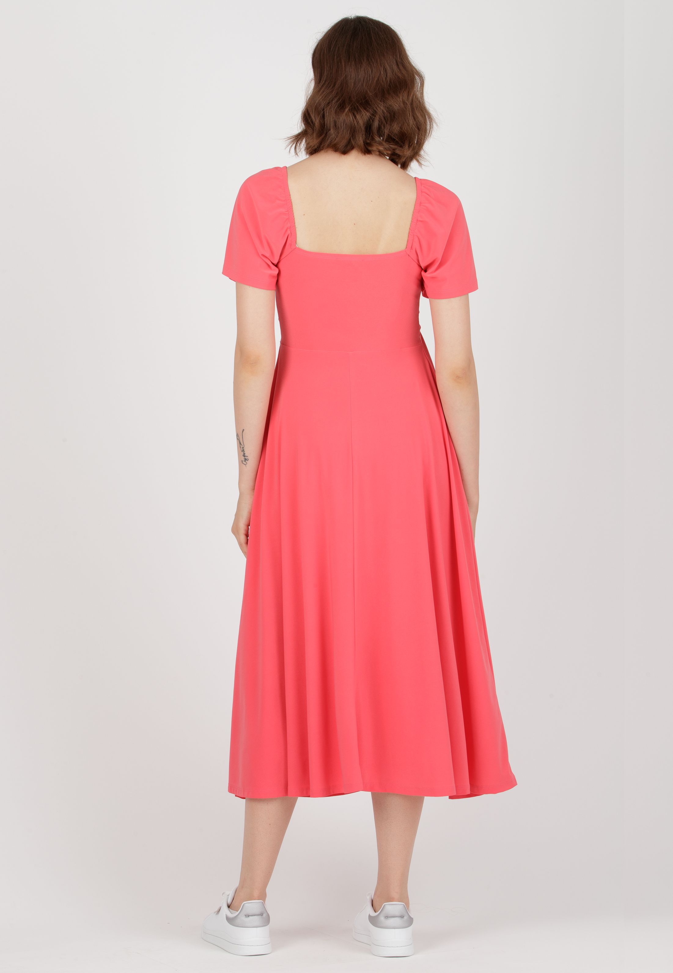 ESTELLE - Maternity & Nursing Dress with Sweetheart Neckline and Flared Midi Skirt (Corallo)