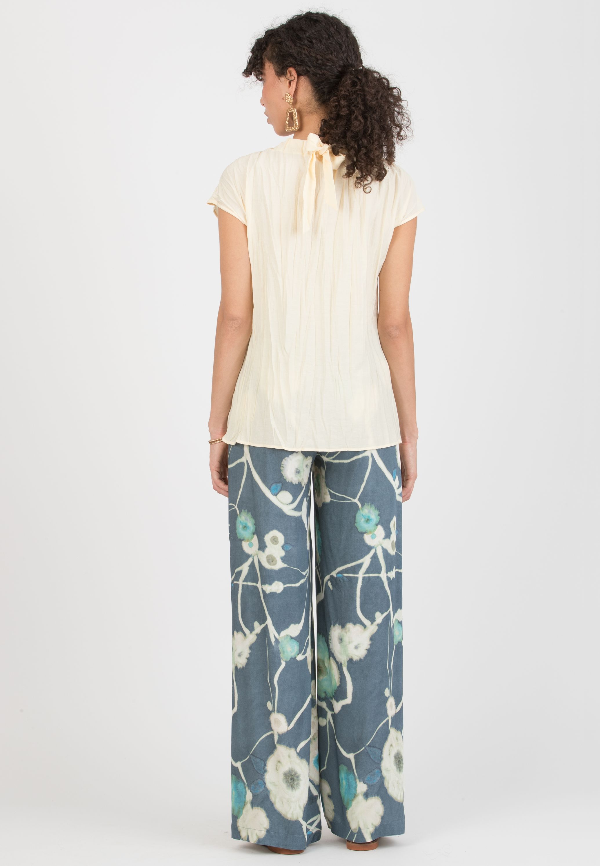 LOLA - Maternity Blouse in Crinkled Viscose (Giallo)