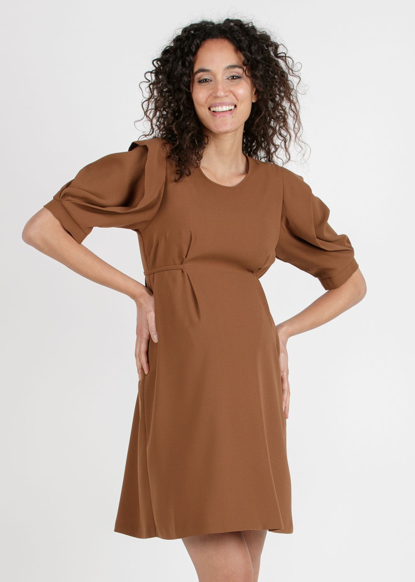 SAMANTHA - Maternity Dress with Petal Sleeves (Caramello, XS)