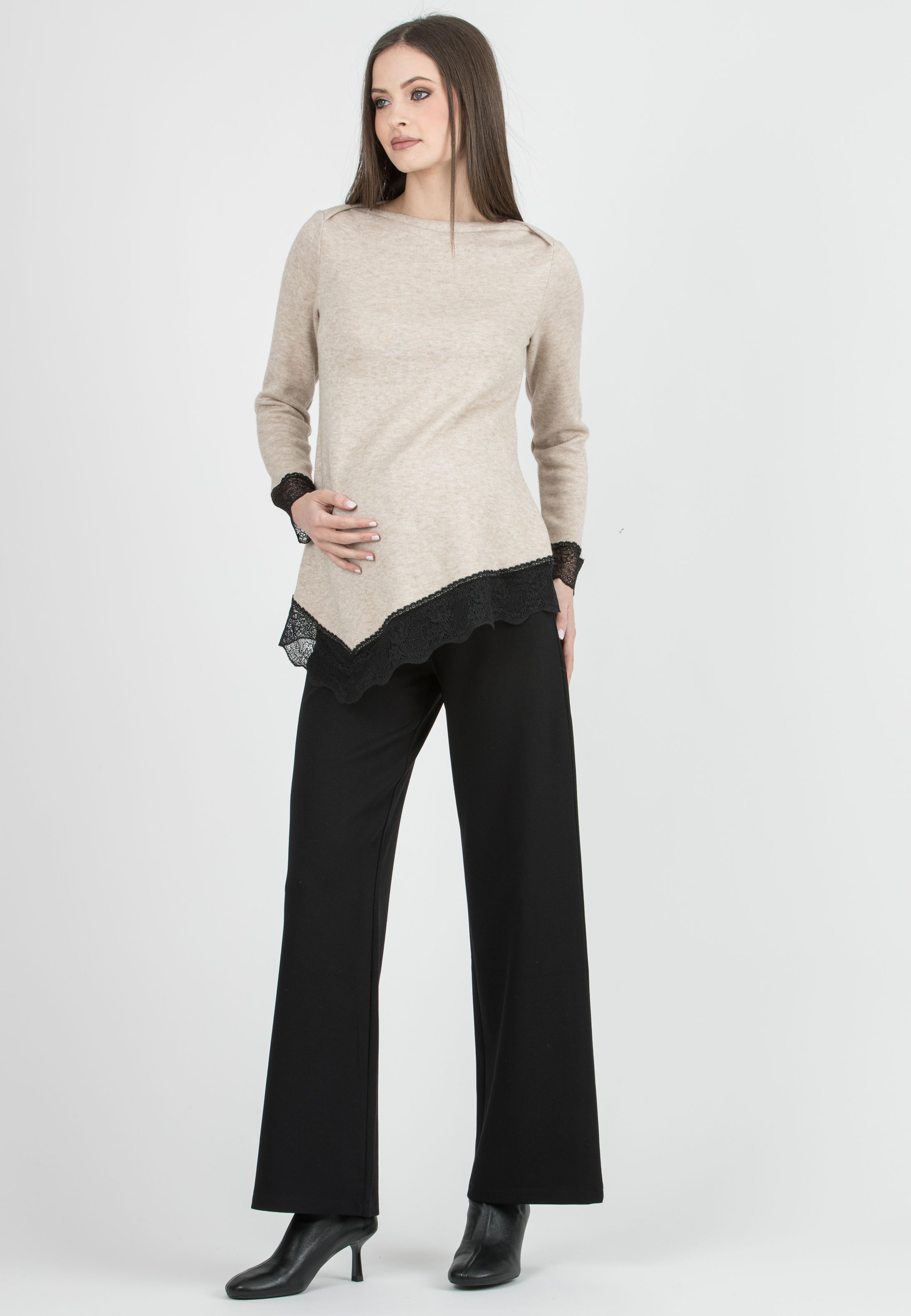 ERIKA - Asymmetric Maternity Top with Lace Details (Ecru')