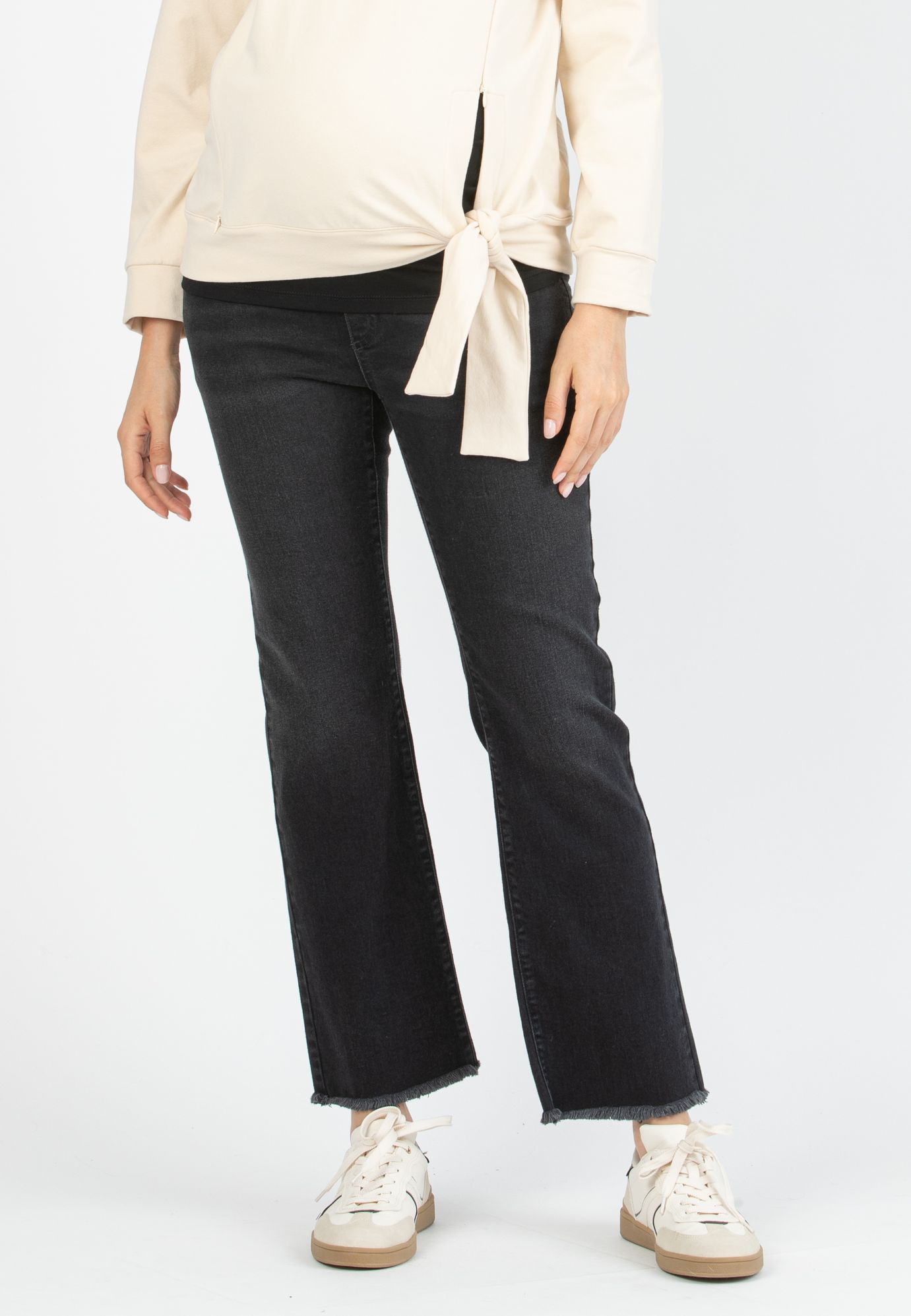 GIADA BLACK - Cropped Straight Maternity Jeans with Fringed Hem (Nero)